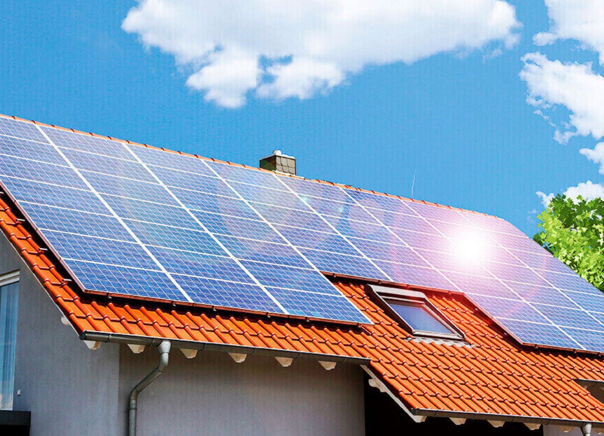 Energia solar têm sido uma solução para quem quer diminuir a conta de luz